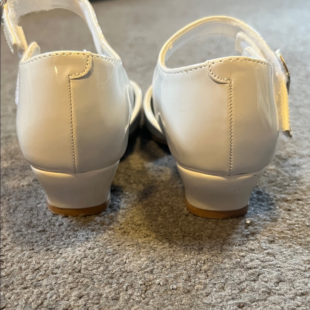 White Floral girls size 12 Dress Shoes - Picture 3 of 9